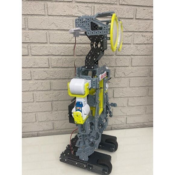 Meccano Tech Interactive Robot G15 Personal Robot Model  #15401 - Picture 3 of 11